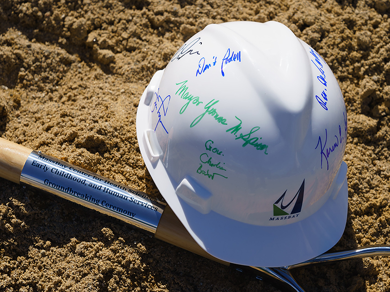 The end of a memorable day | Hardhat with signatures