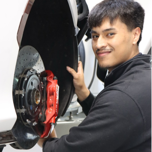 Jeremy Castillo Vides at work